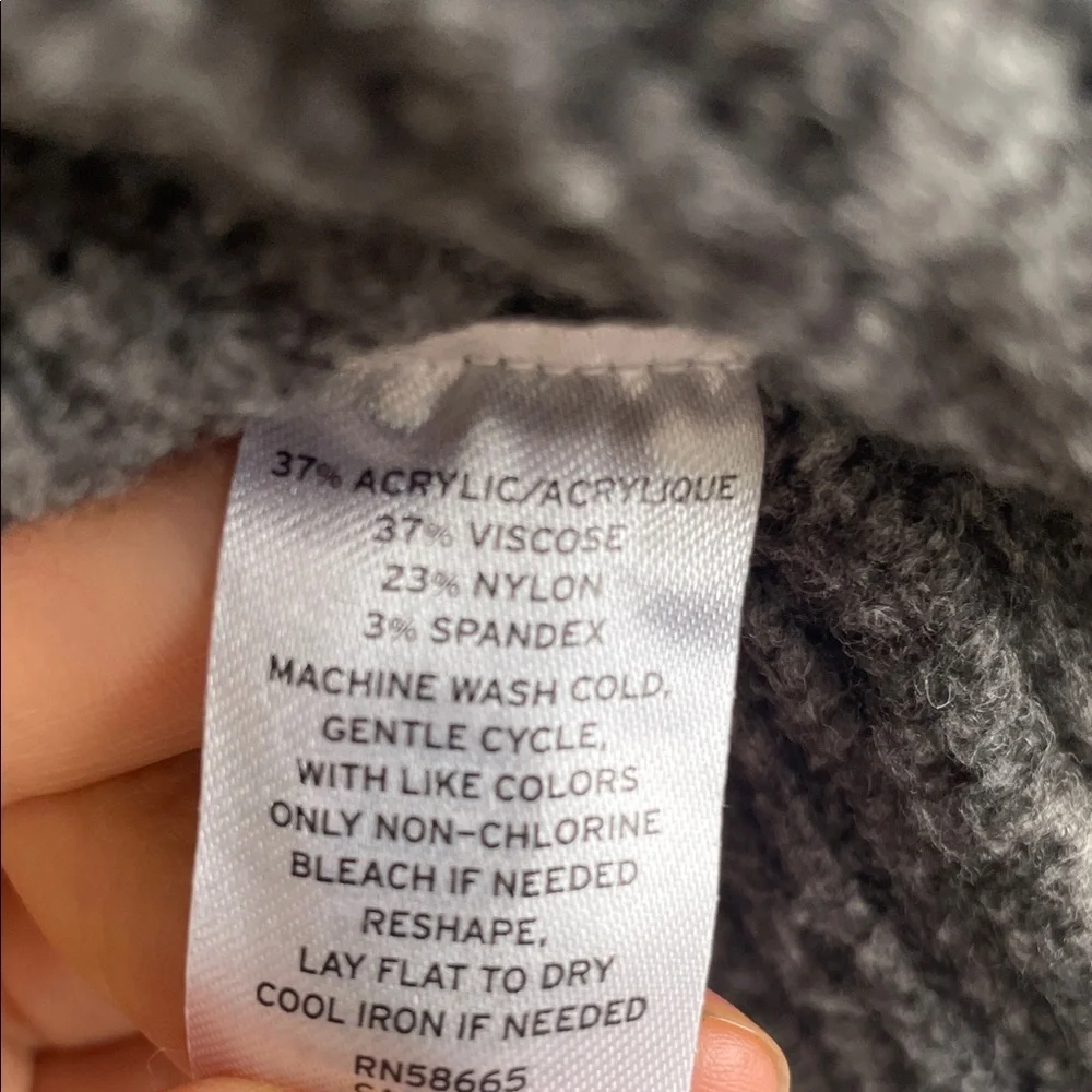 Halogen Charcoal V-Neck Sweater